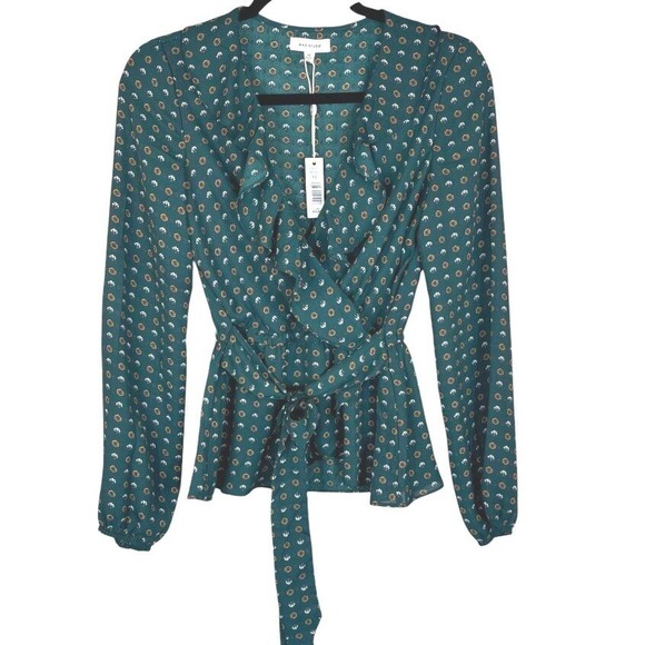 Max Studio Tops - NEW‎ Max Studio Emerald Ruffle Collar Tie Waist Peplum Blouse XS Romantic
